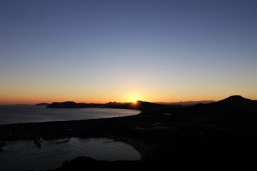 糸島の立石山から見る日の出