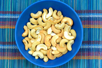 Closeup view of cashew nuts in a bowl