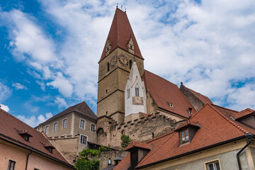 Fototapeta premium Kirche von Weißenkirchen in der Wachau