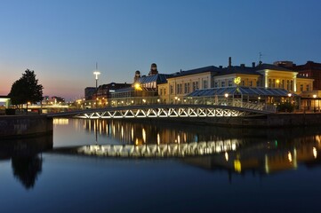 Fototapeta premium MALMO, SWEDEN -16 AUG 2020- Night view of the skyline of the city of Malmö, Sweden.