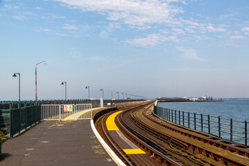 Obraz premium Train tracks running along the pier at Ryde Isle of wight, Ryde pier
