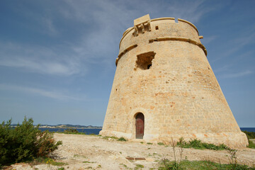 Fototapeta na wymiar Torre des Carregador de Sa Sal (sXVII).Ibiza.Islas Pitiusas.Baleares.España.