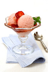 guava ice cream with strawberry sauce