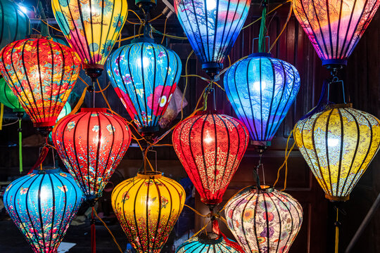 Vietnam,&Ocirc;&oslash;&Omega;Hoi&Ocirc;&oslash;&Omega;An, Colorful paper lanterns