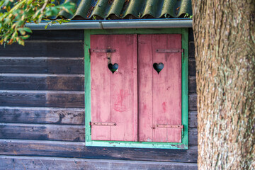 Fensterladen mit Herz