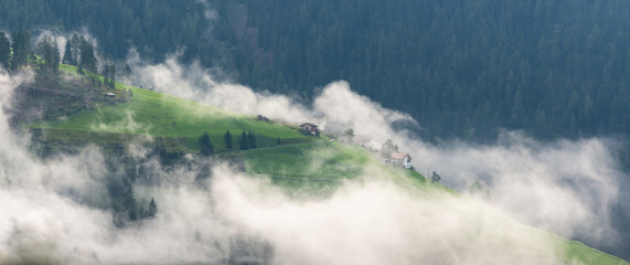 Nevoeiro nas montanhas
