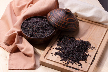 dry uncooked black rice