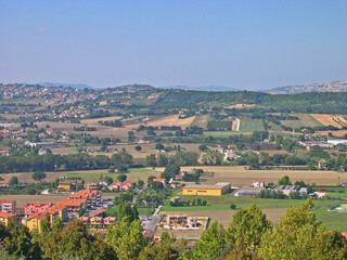 Fototapeta na wymiar Italy, Marche, Apennine landscape around Loreto village.