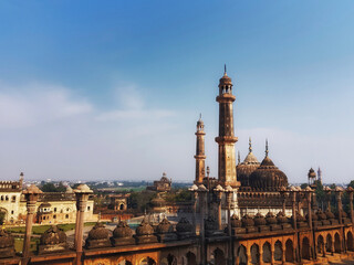 Obraz premium lucknow city scape horizon viewed from top of bara imambara