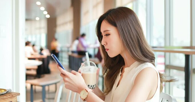 asian woman drink bubble tea