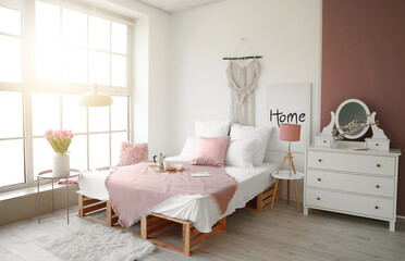 Fototapeta na wymiar Interior of beautiful modern bedroom