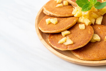 apple pancake or apple crepe