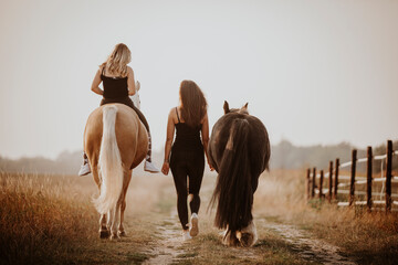 Pferde Freundinnen 