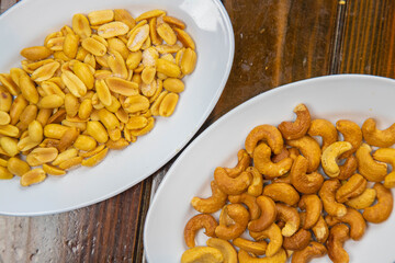 Fried Nuts with Cashew Nuts