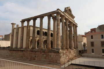 Obraz premium Templo Romano dedicado a la Diosa Diana, situado en pleno centro de Mérida, antigua Emérita Augusta