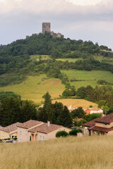 castillo de Puivert, siglo XIV, castillo cátaro ubicado en el pueblo de Puivert, en el departamento del Aude, Languedoc-Roussillon, pirineos orientales,Francia, europa