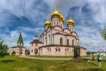 Fototapeta na wymiar Assumption Cathedral. Valdai Iversky Bogoroditsky Svyatoozersky Monastery is an Orthodox monastery .