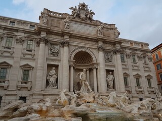 fontana di trevi