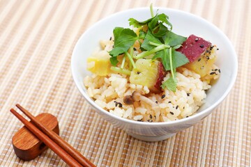 サツマイモごはん