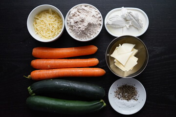 Bunte Tarte mit Möhren und Zucchini