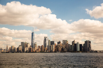 Fototapeta premium Incredible view of Manhattan skyline from the Hudson River at sunset in New York, USA