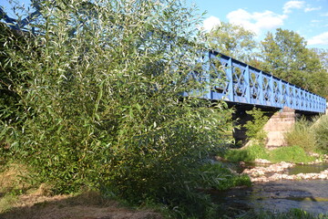structure métallique d'un pont, pont bleu, cromary, Haute-Saône