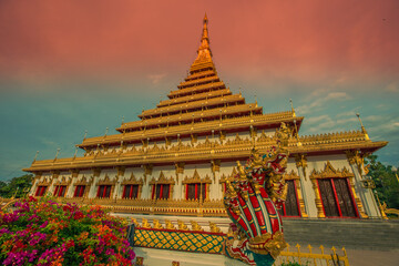 Fototapeta premium Background of the major tourist attractions in Khon Kaen (Phra Mahathat Kaen Nakhon) is a large pagoda with 9 floors, Thai tourists and foreigners come to see the beauty and travel in Thailand always.