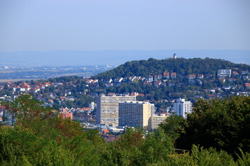 Blick über Leonberg auf den Engelbergturm
