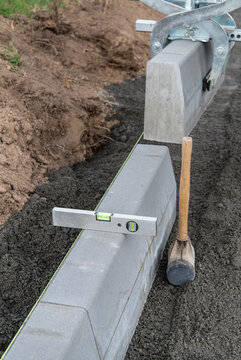 Baustelle, Randstein setzen