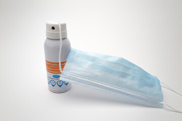 Covid-19 solution hydro-alcoolique et masque