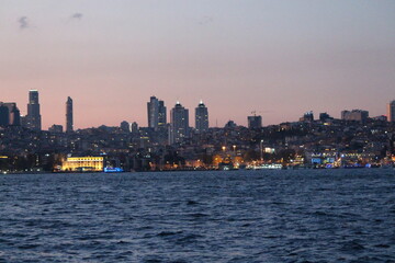 Fototapeta premium city skyline at night istanbul
