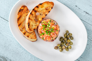 Salmon tartare