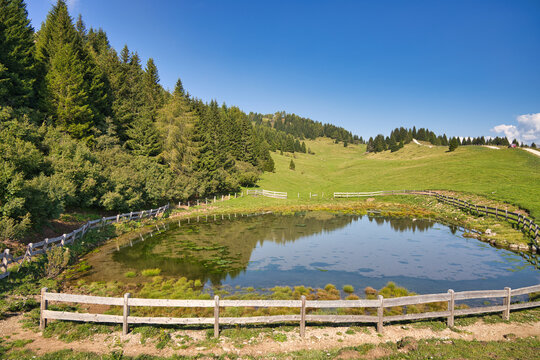 Lago dorigat, val di non al rifugio Peller  vicino a Cles