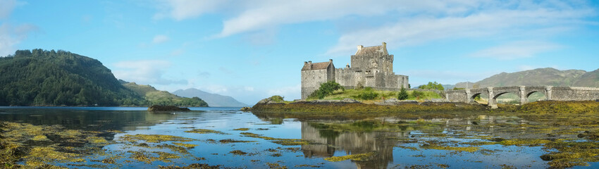 Obraz na płótnie Canvas Eilean Donan Castle