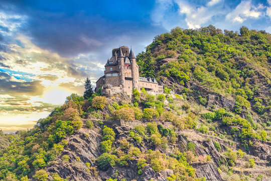 Burg Katz &uuml;ber St. Goarshausen in der Welterbe Kulturlandschaft Oberes Mittelrheintal in Rheinland-Pfalz