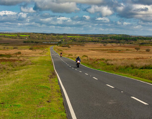 Fototapeta premium 2 superbikes 1 long road