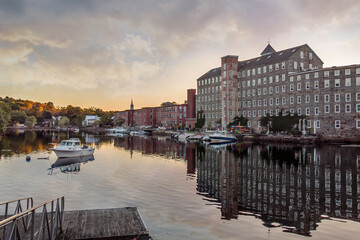Fototapeta premium New England Mill Town