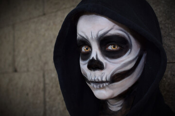 scary halloween ghost skull makeup