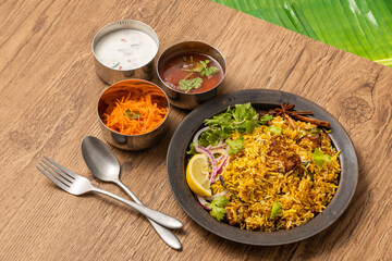 インドの混ぜご飯　ビリヤニ　Mixed rice on the spices (Biryani)