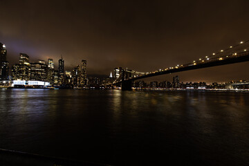 Fototapeta na wymiar city bridge Brooklyn at night