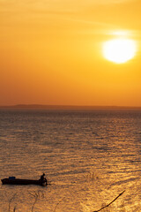 pesca en atardecer