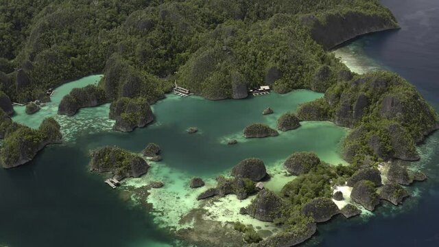 Raja Ampat, Geosite Piaynemo, Epic high flying fly-away of Geosite Piaynemo Lagoon. Quintessential Raja Ampat