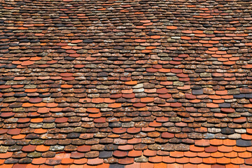 Ziegel Dach Deutschland rot Farbtöne Struktur Oberfläche historisch Raster Schindeln Ton...