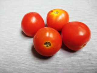 The&nbsp;tomato&nbsp;is the edible, often red berry of the plant Solanum lycopersicum, commonly known as a&nbsp;tomato&nbsp;plant. The species originated in western South America and Central America