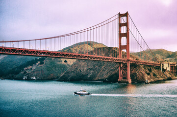 Iconic Golden Gate bridge at dawn