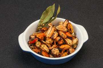 Pickled mussels in the bowl