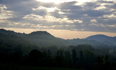 Obraz premium Montagne lever de soleil