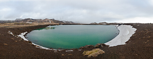 Gr&aelig;navatn Green Lake