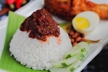 Breakfast? Grab Nasi Lemak first-lah
