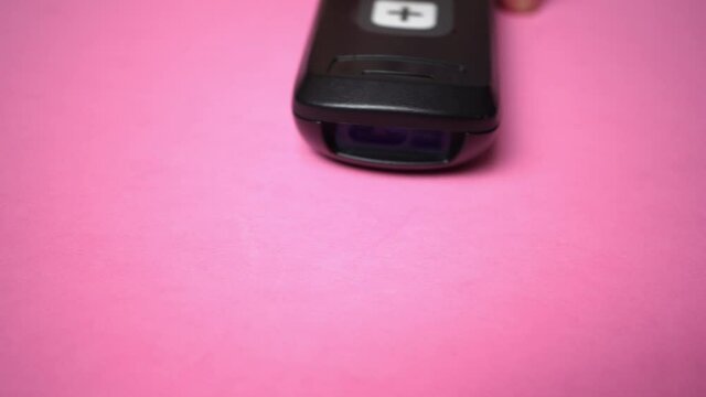 Mini barcode reader for 1D, 2D or QR Code connected to your laptop, notebook or smartphone by Bluetooth signal.